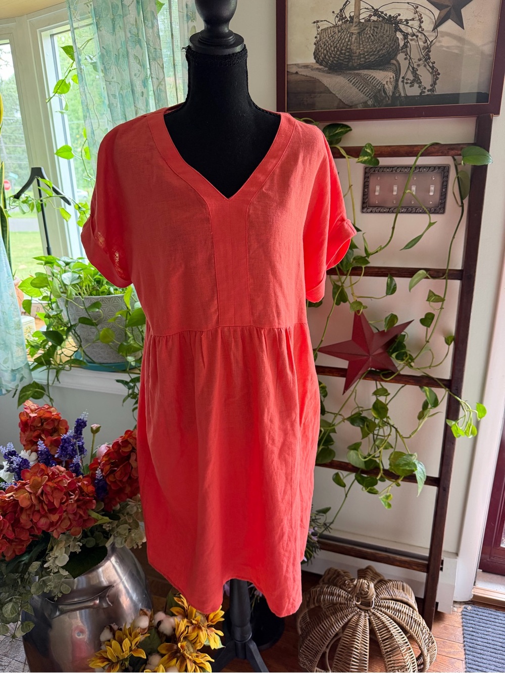 Briggs New York Coral V-Neck Short Sleeve Tunic